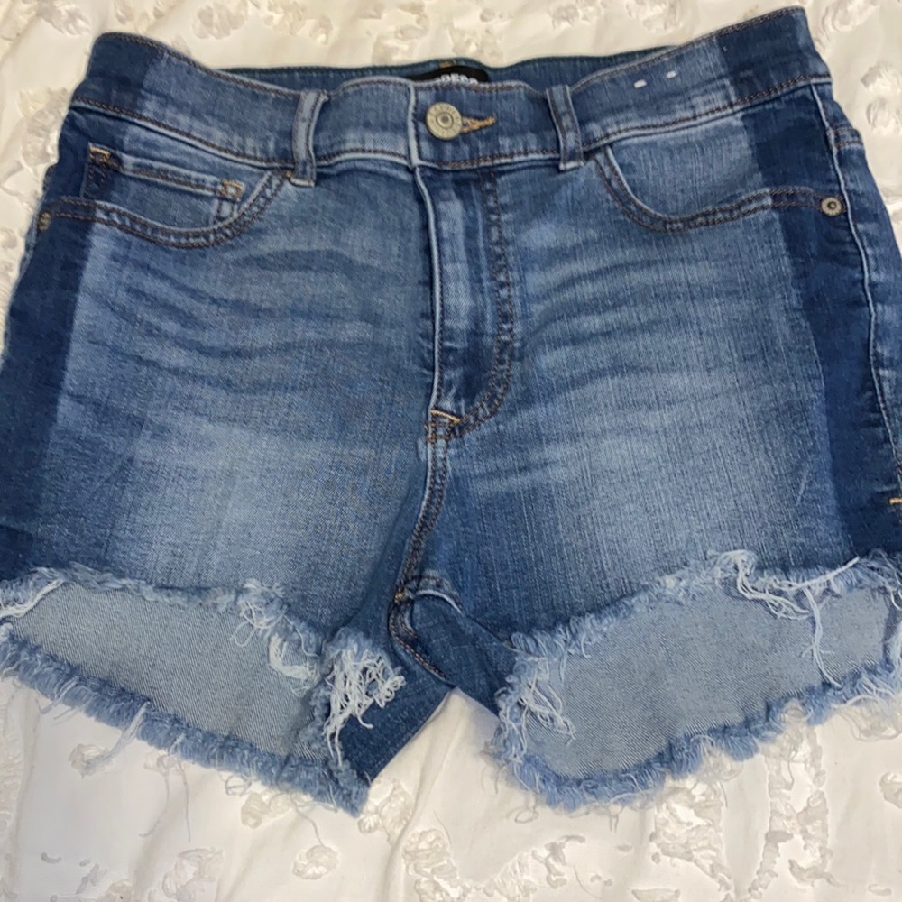 Express Shorts